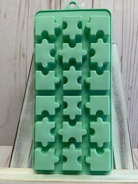 Silicone Shaped Candy Mold Chocolate Gummy Treat Puzzle Pieces Party Fun NEW